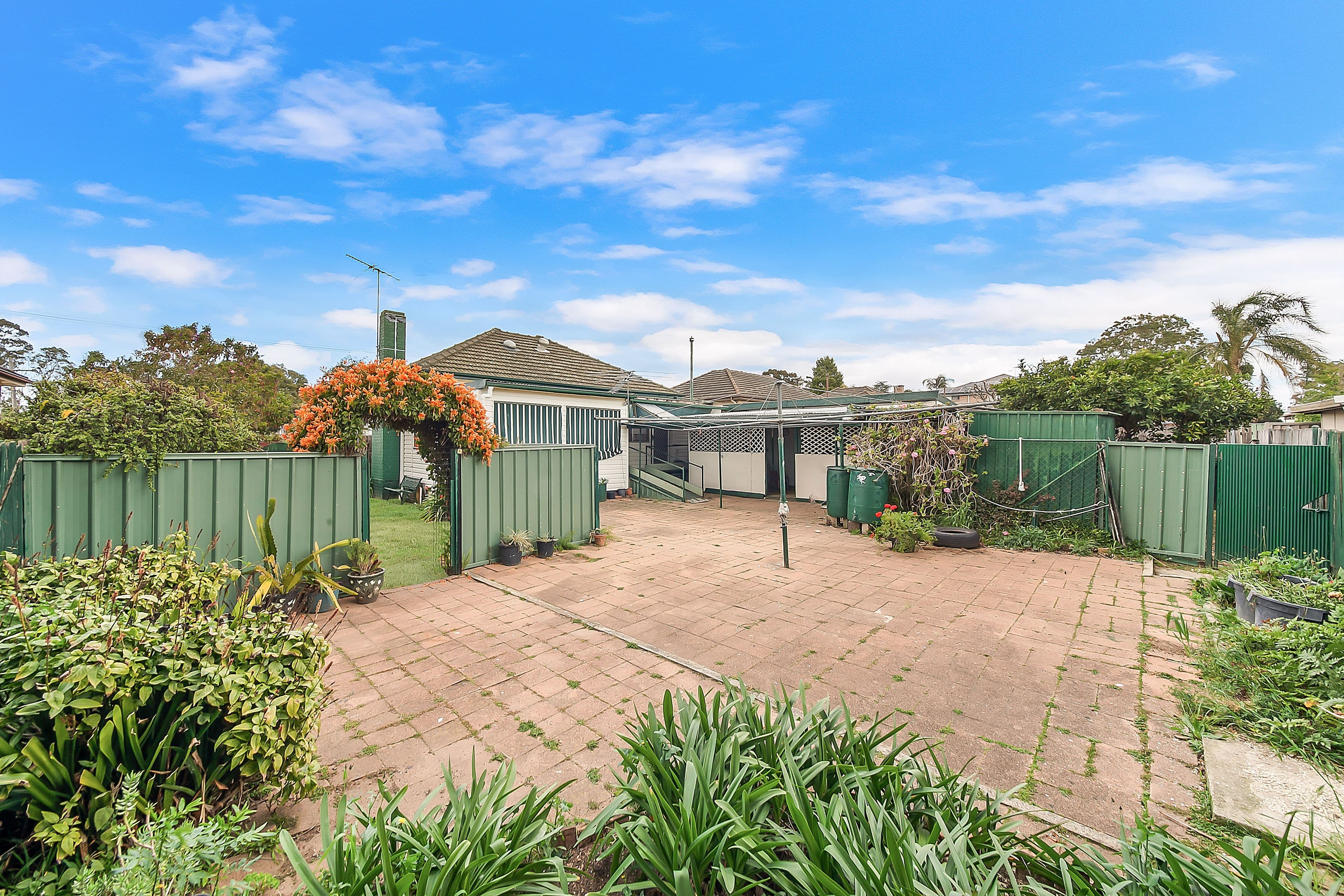 8 Glenview Avenue, Revesby - Thumbnail 8