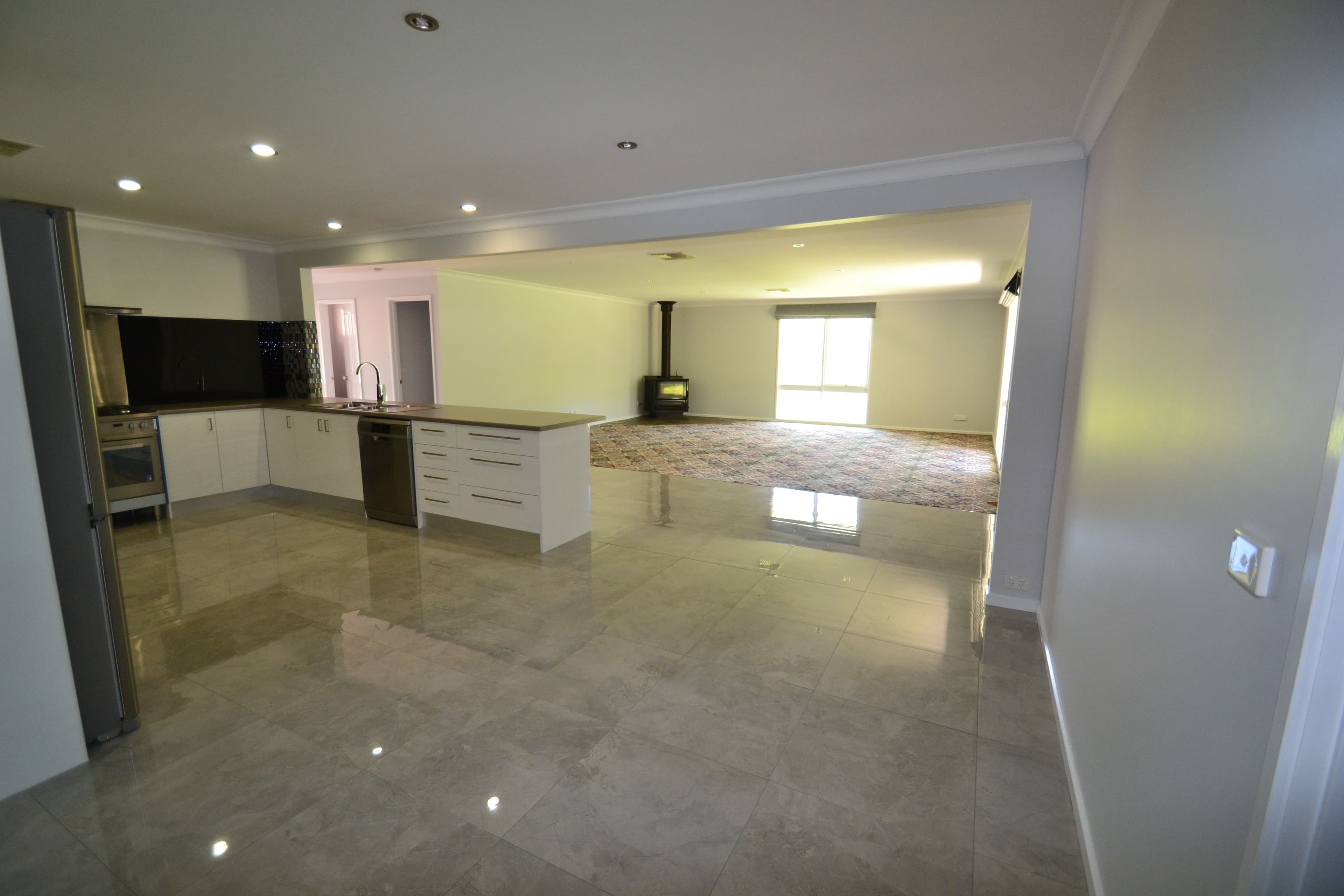 6 Dempsey Road, Seymour VIC 3660, Seymour - Thumbnail 2