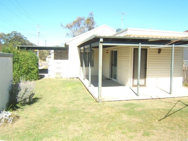 4/4 Pilot Street, Urangan, QLD, 4655, Urangan - Thumbnail 7