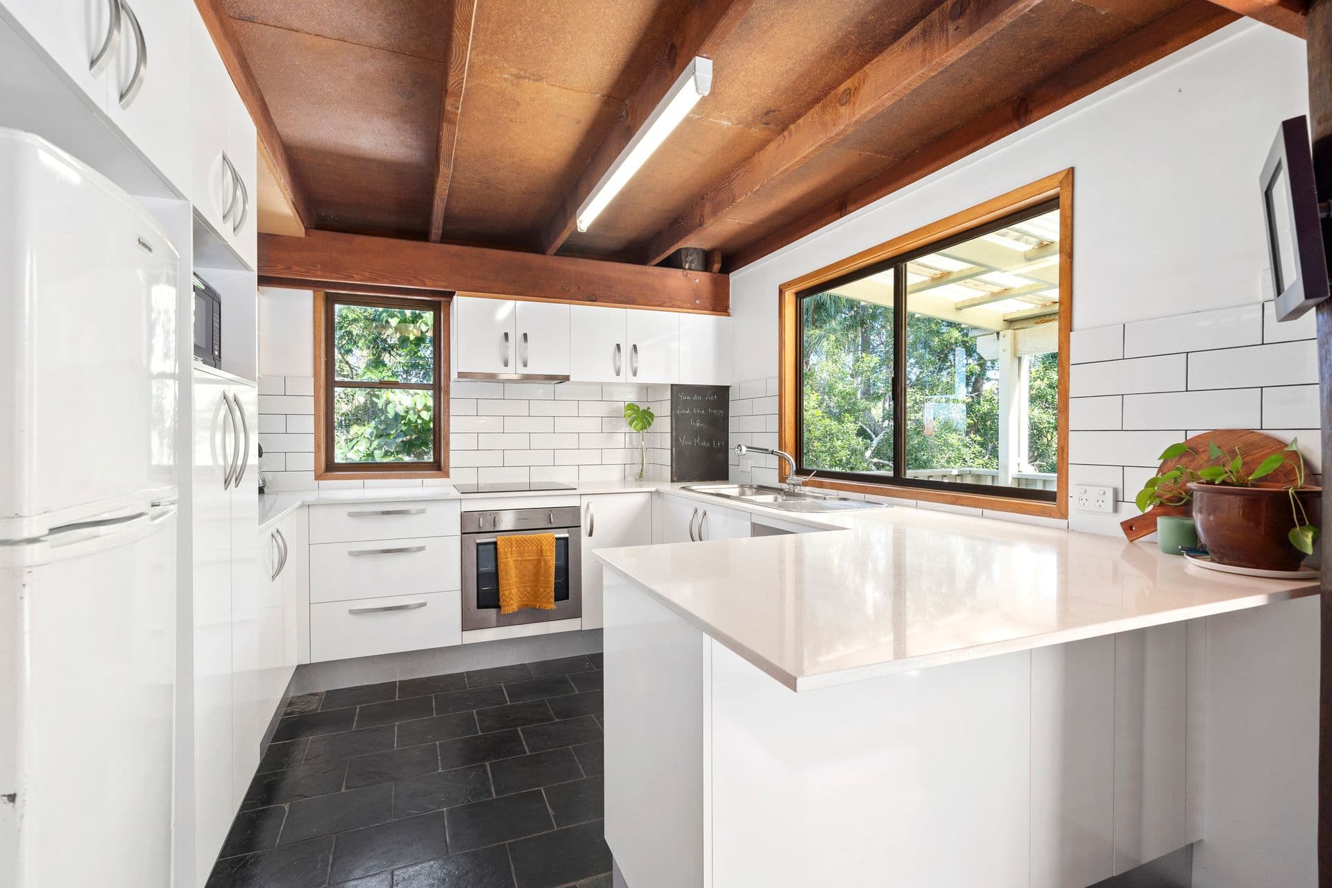 13 Bindoon Close, Elanora QLD 4221, Elanora - Thumbnail 2