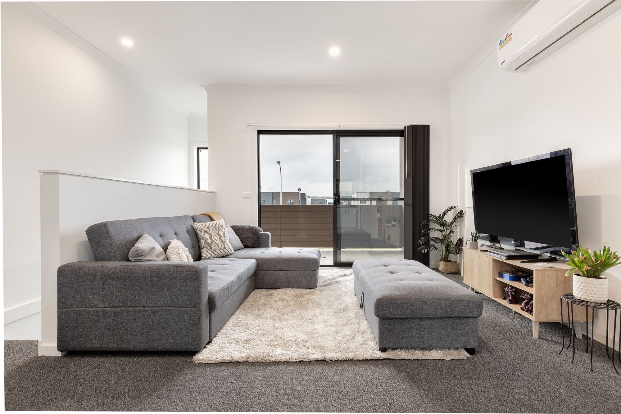 1 Eades Street, Officer VIC 3809, Officer - Thumbnail 7