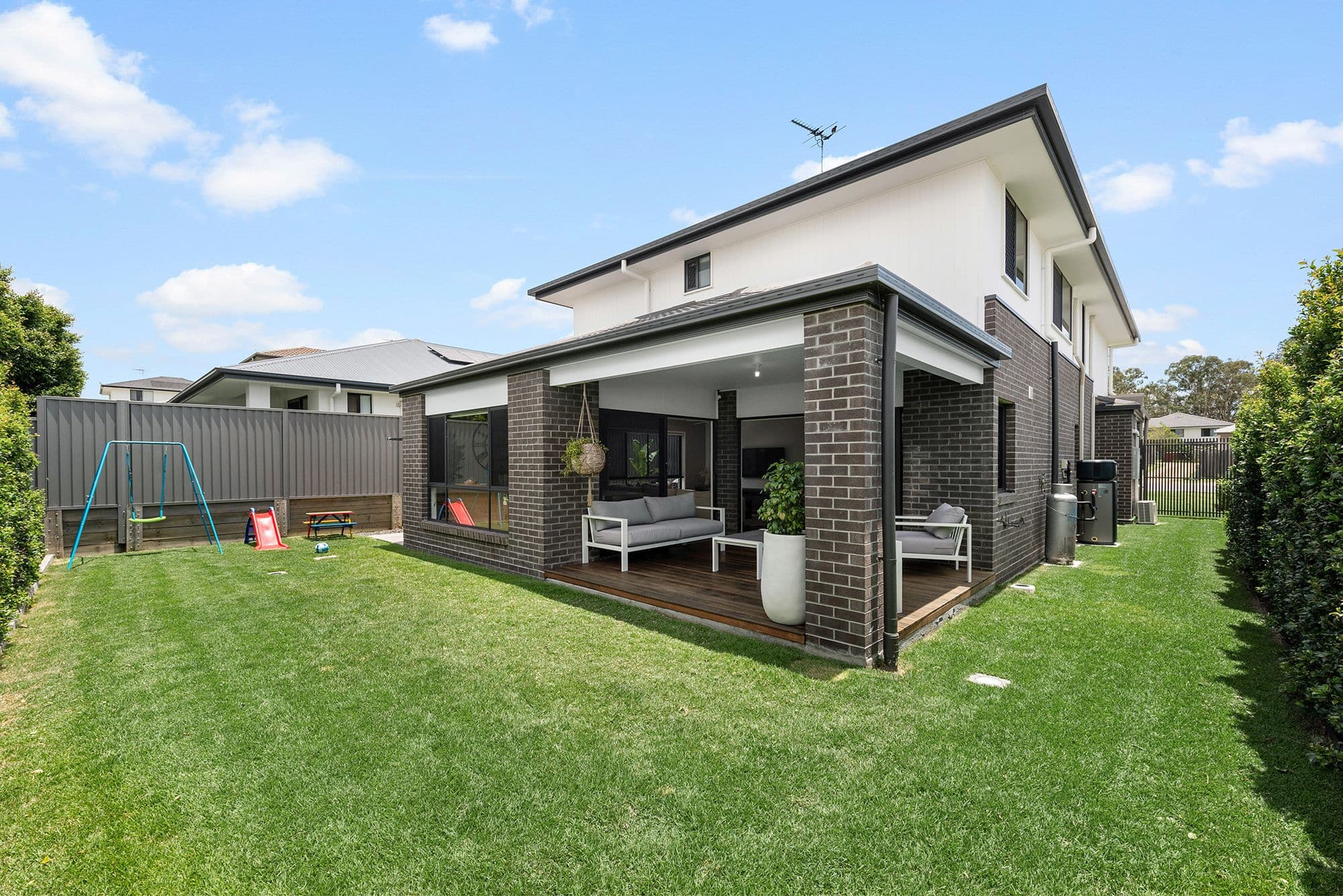 37 Majestic Street, Bridgeman Downs QLD 4035, Bridgeman Downs - Thumbnail 2