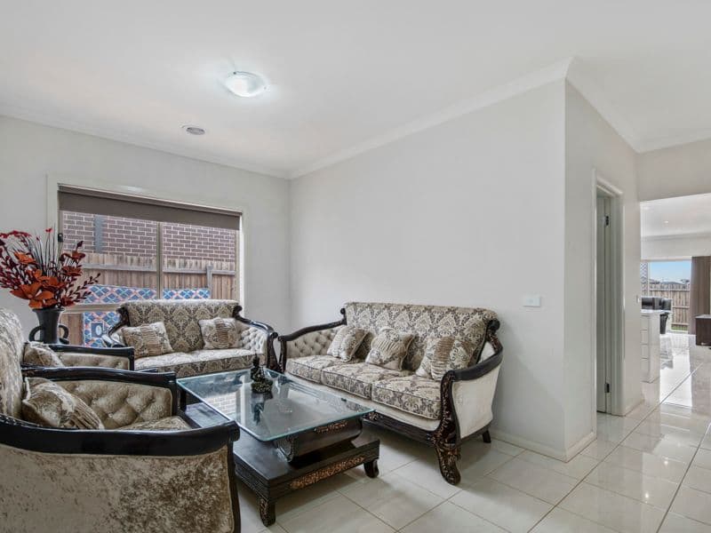 25 Clement Way, Melton South VIC 3338, Melton South - Thumbnail 6