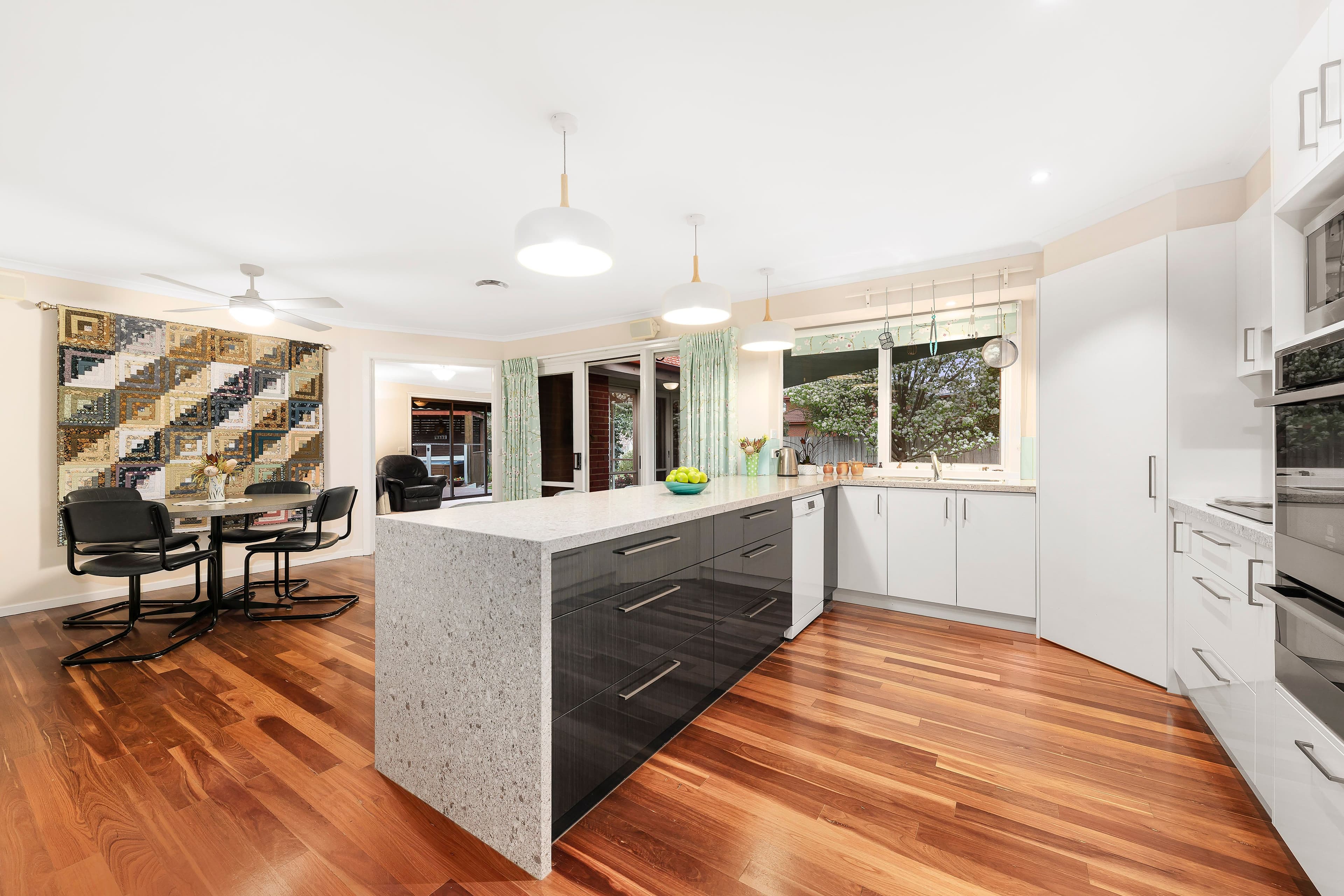 5 Caitlyn Court, Wantirna South VIC 3152, Wantirna South - Thumbnail 2