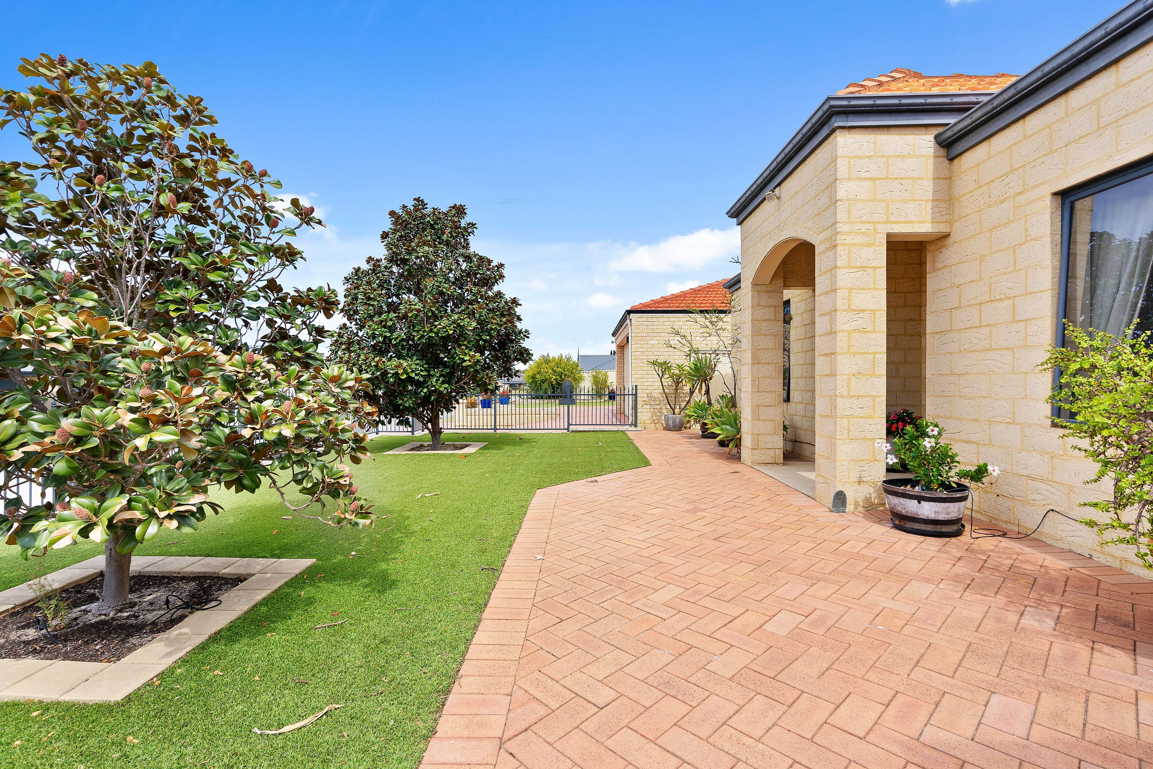 17 Rossmore Drive, Madeley WA 6065, Madeley - Thumbnail 3