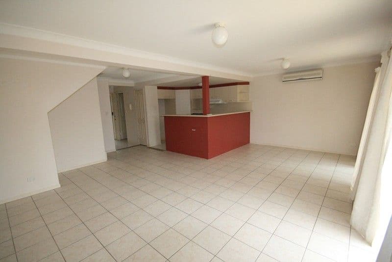 84 Cumberland Drive, VARSITY LAKES QLD 4227, Varsity Lakes - Thumbnail 2