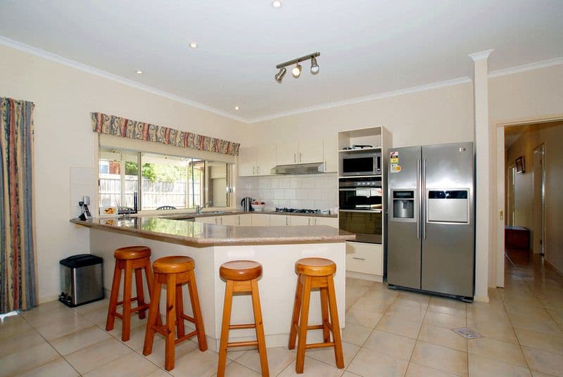 15 Huntingtower Crescent, LANGWARRIN VIC 3910, Langwarrin - Thumbnail 8