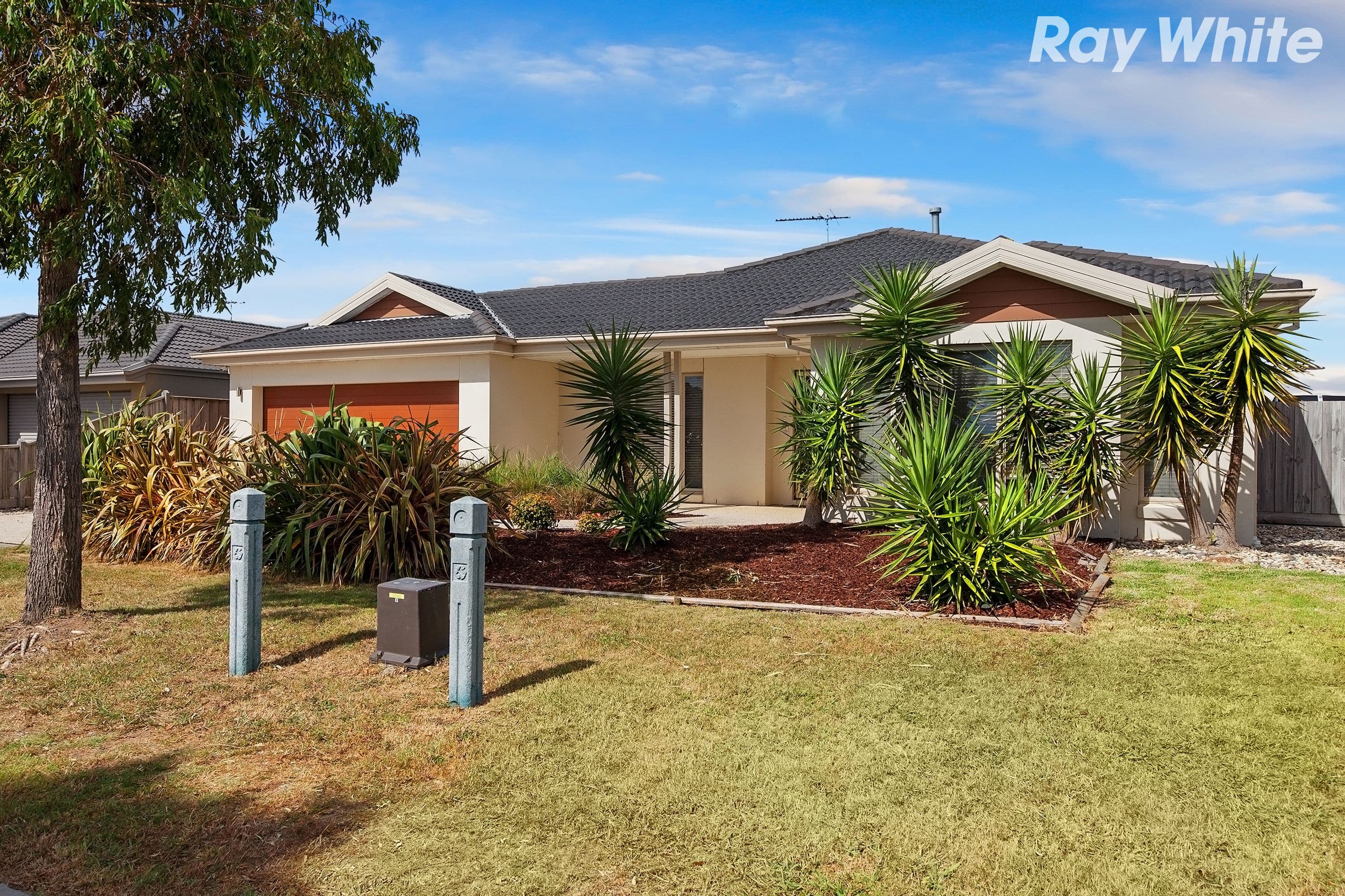 2 Ramona Way, Pakenham VIC 3810, Pakenham - Thumbnail 2
