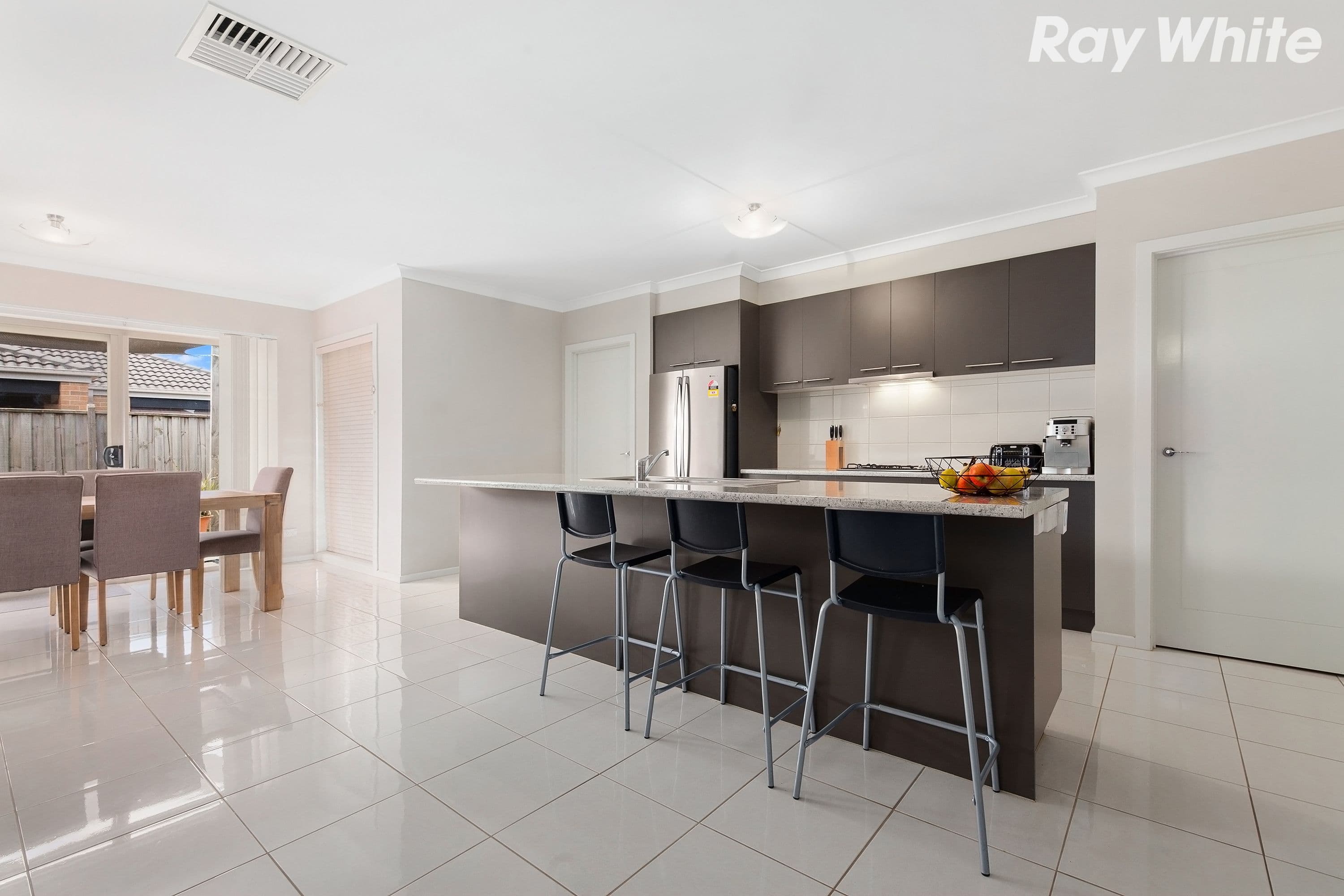 2 Ramona Way, Pakenham VIC 3810, Pakenham - Thumbnail 8