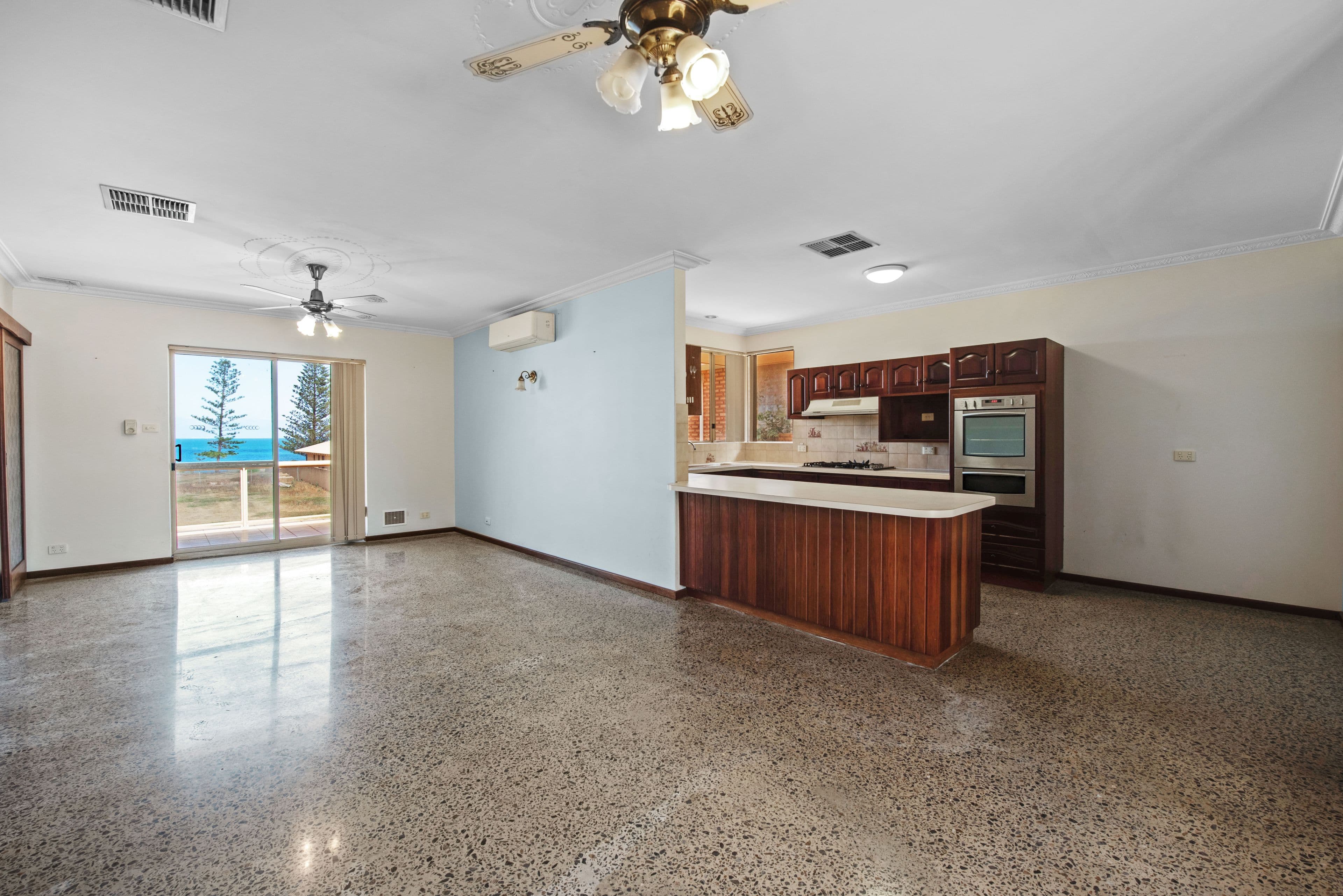 12 Eastcott Way, Tarcoola Beach WA 6530, Tarcoola Beach - Thumbnail 2