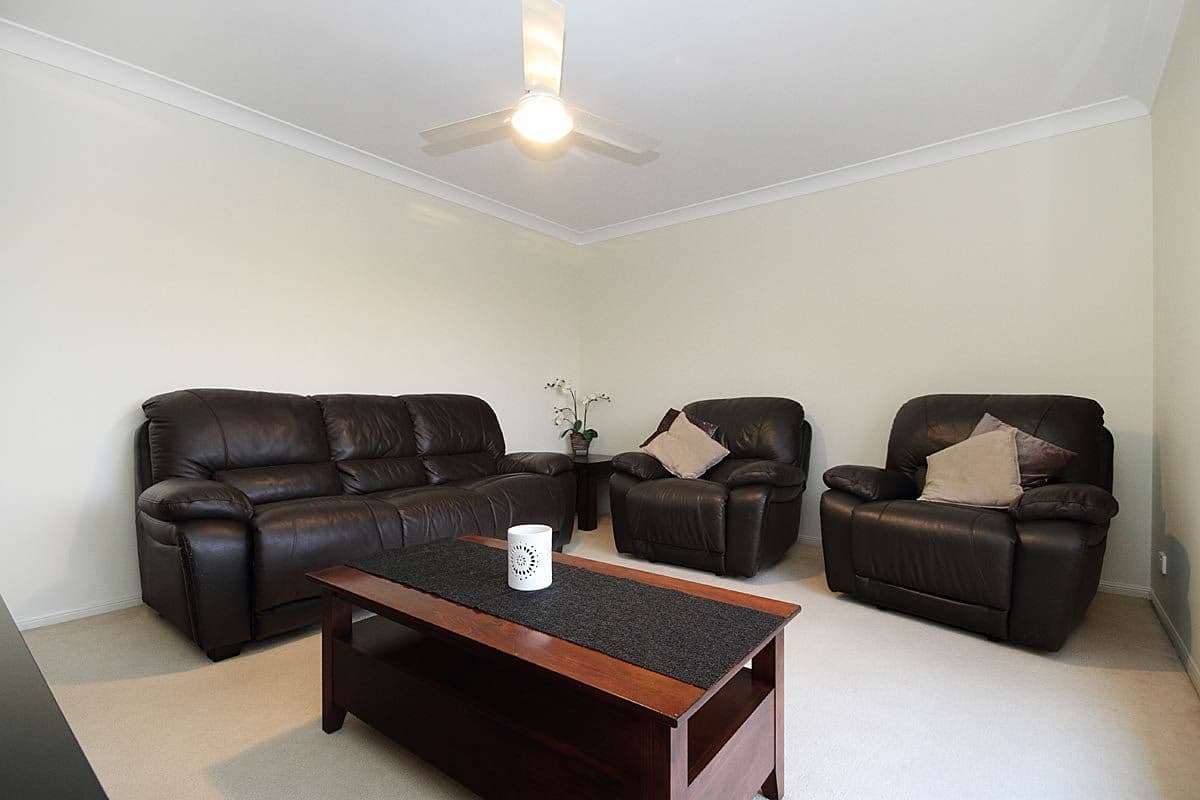 33 Cumberland Crescent, HERITAGE PARK QLD 4118, Heritage Park - Thumbnail 2
