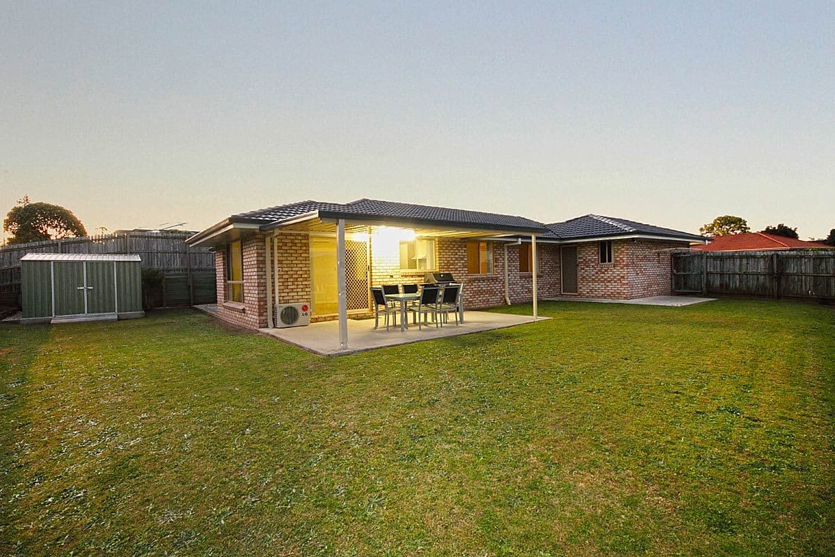 33 Cumberland Crescent, HERITAGE PARK QLD 4118, Heritage Park - Thumbnail 3