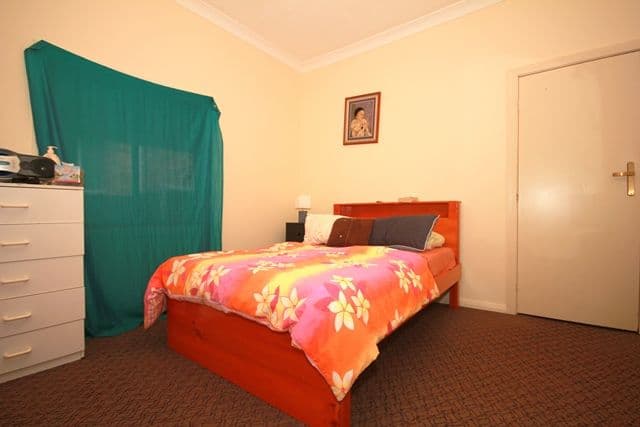 50 Rabaul Road, GEORGES HALL NSW 2198, Georges Hall - Thumbnail 4