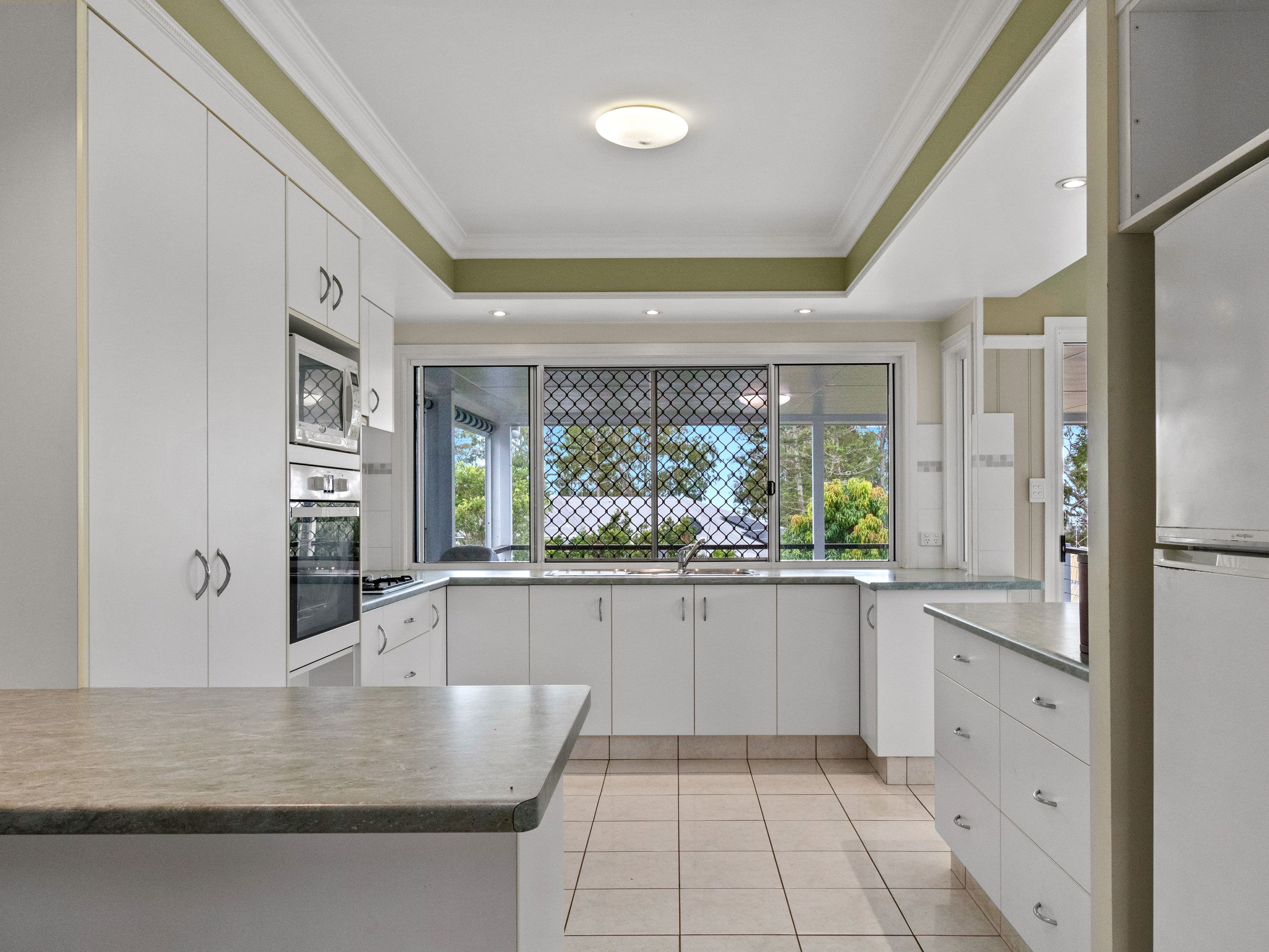 10 Mant Street, Point Vernon QLD 4655, Point Vernon - Thumbnail 7