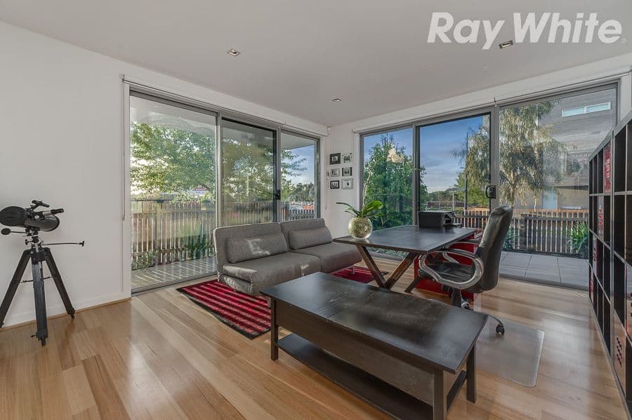30 Chancellor Avenue, Bundoora VIC 3083, Bundoora - Thumbnail 3