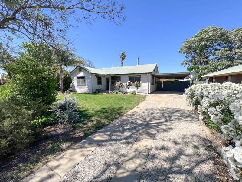 403 CAMPBELL Crescent, Deniliquin NSW 2710, Deniliquin - Image 1