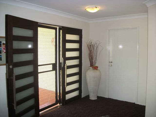 293 Napper Road, ARUNDEL QLD 4214, Arundel - Thumbnail 5