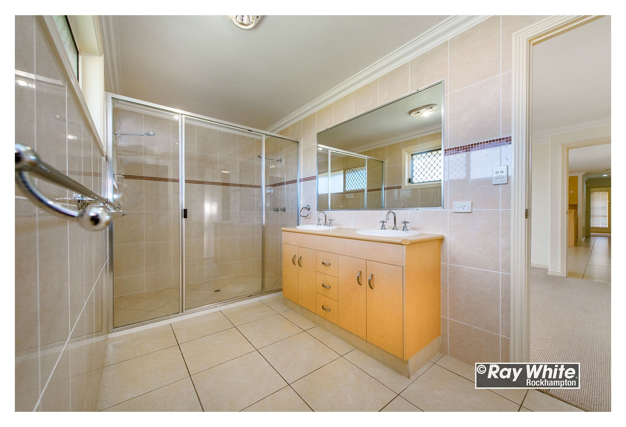 28 Brookside Avenue, Norman Gardens QLD 4701, Norman Gardens - Thumbnail 2