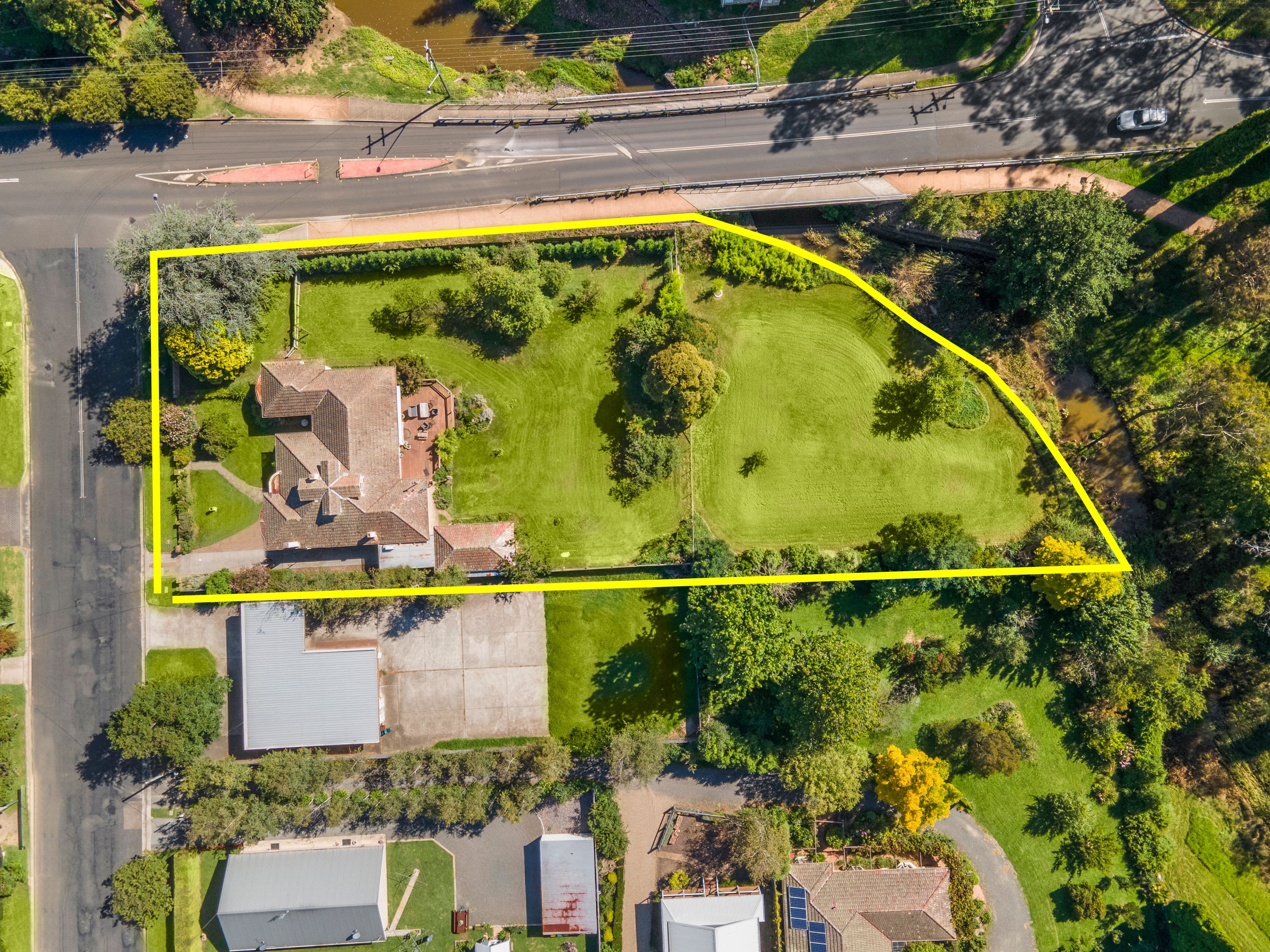 2 Gordon Road, Bowral NSW 2576, Bowral - Thumbnail 5