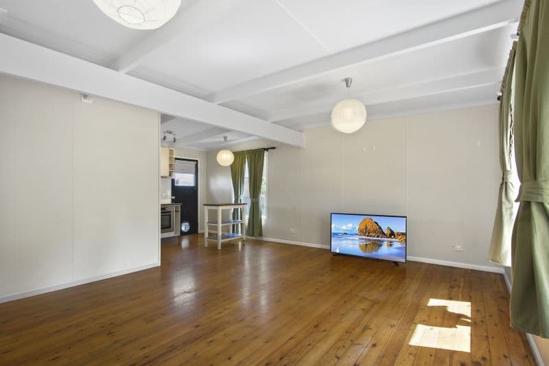 10 Riverview Crescent, Catalina - Image 1