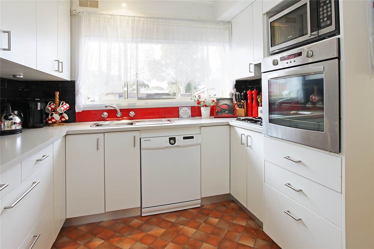 89 Vermont Avenue, CORIO VIC 3214, Corio - Thumbnail 3