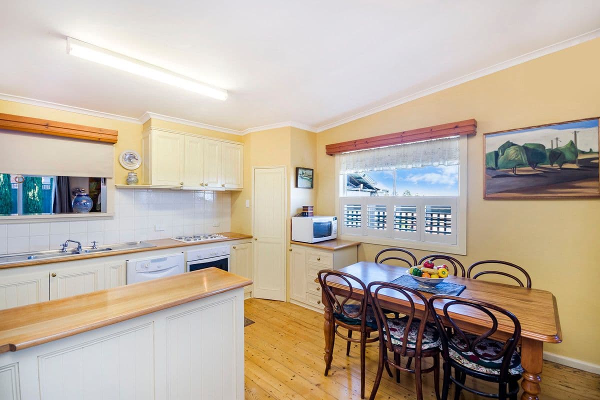 94 Foster Street, Warrnambool VIC 3280, Warrnambool - Thumbnail 3