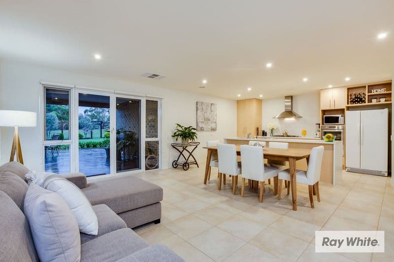 103 Wimbledon Avenue, MOUNT ELIZA VIC 3930, Mount Eliza - Thumbnail 3