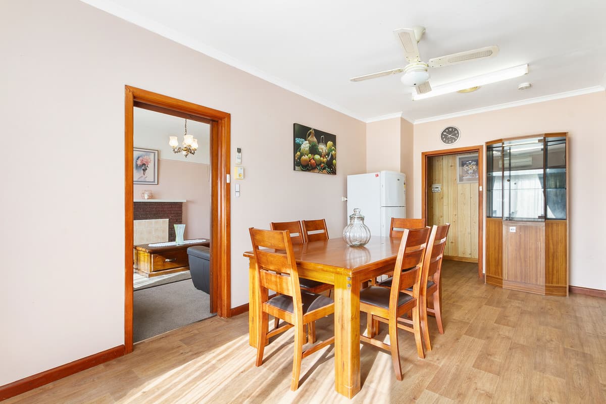 9 Roger Street, Morwell VIC 3840, Morwell - Thumbnail 4