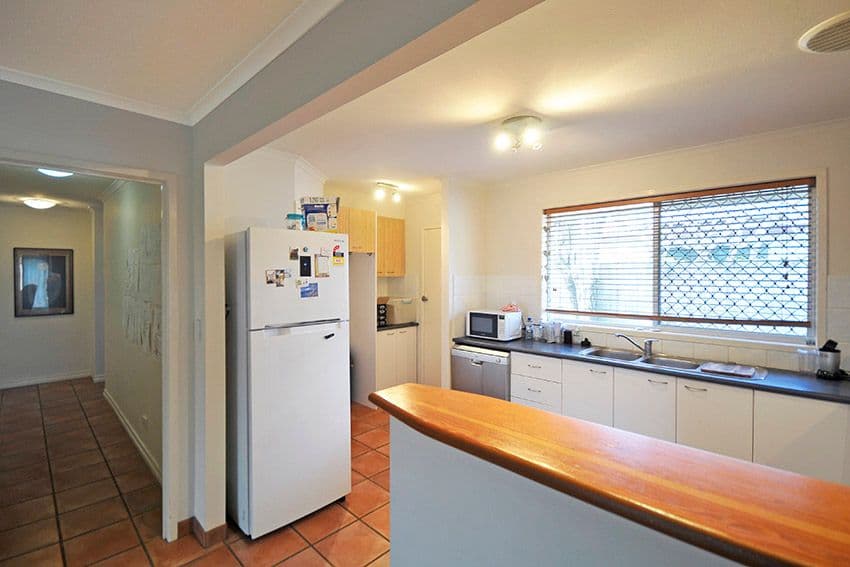 93 Allambi Avenue, Broadbeach Waters QLD 4218, Broadbeach Waters - Thumbnail 2