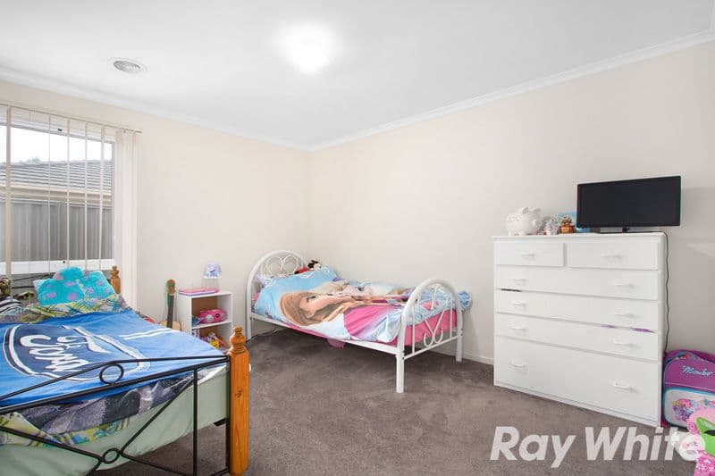 4 Seville Street, Pakenham VIC 3810, Pakenham - Thumbnail 5