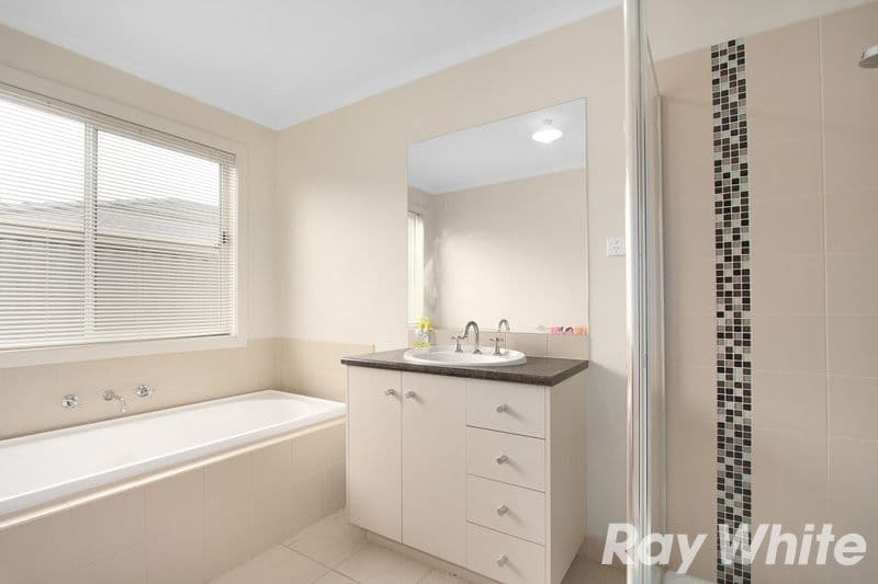 4 Seville Street, Pakenham VIC 3810, Pakenham - Thumbnail 7