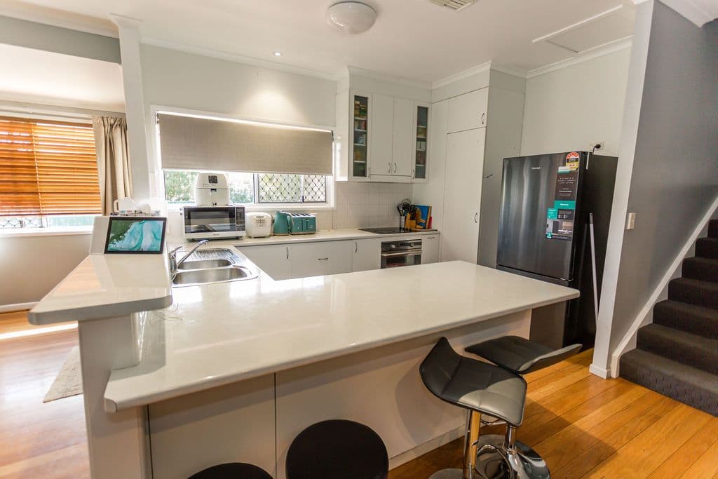 3 Thomas Place, Emerald QLD 4720, Emerald - Thumbnail 3