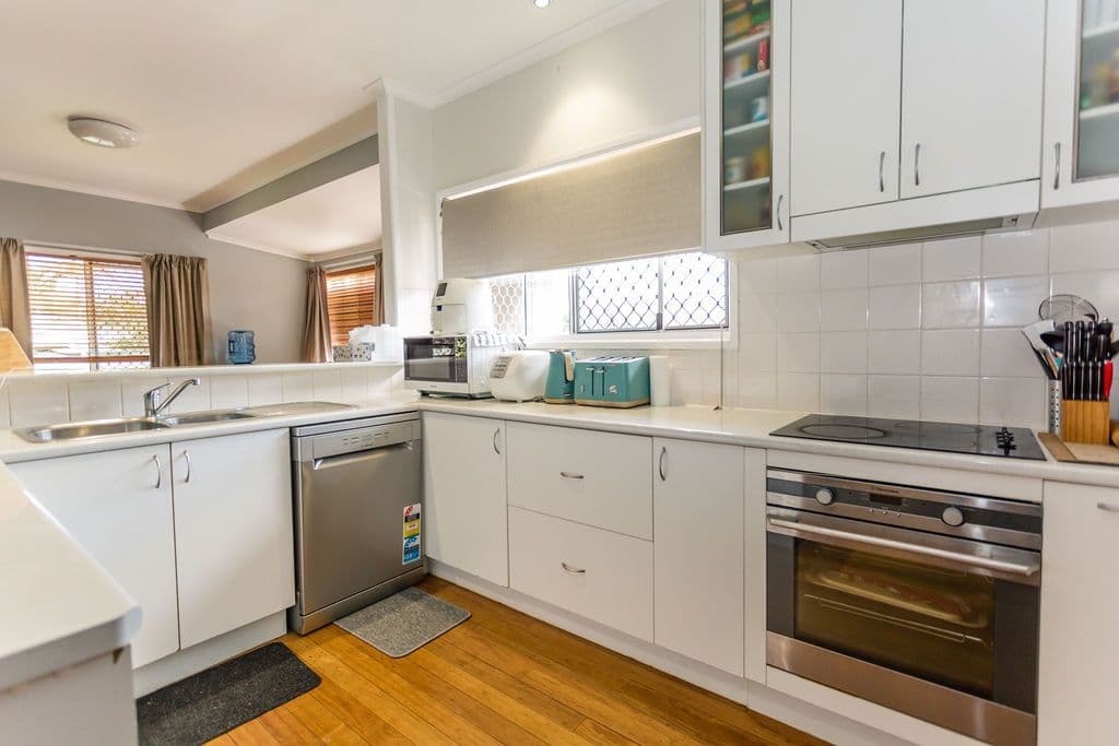 3 Thomas Place, Emerald QLD 4720, Emerald - Thumbnail 4