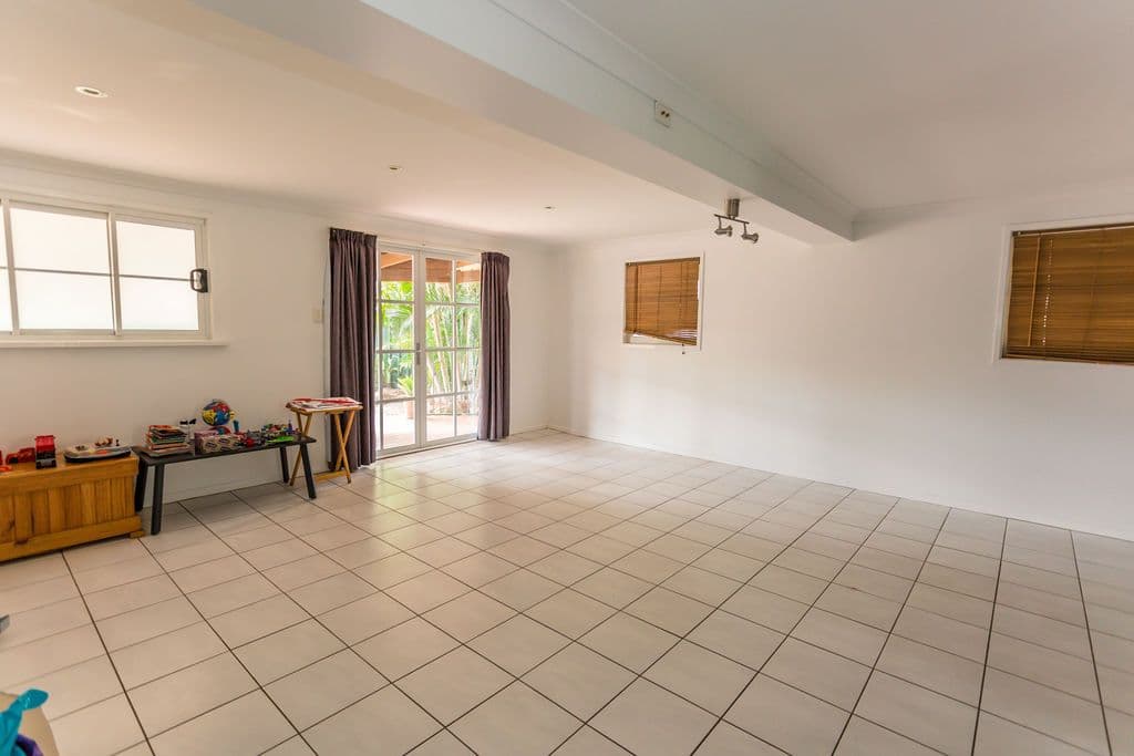 3 Thomas Place, Emerald QLD 4720, Emerald - Thumbnail 8