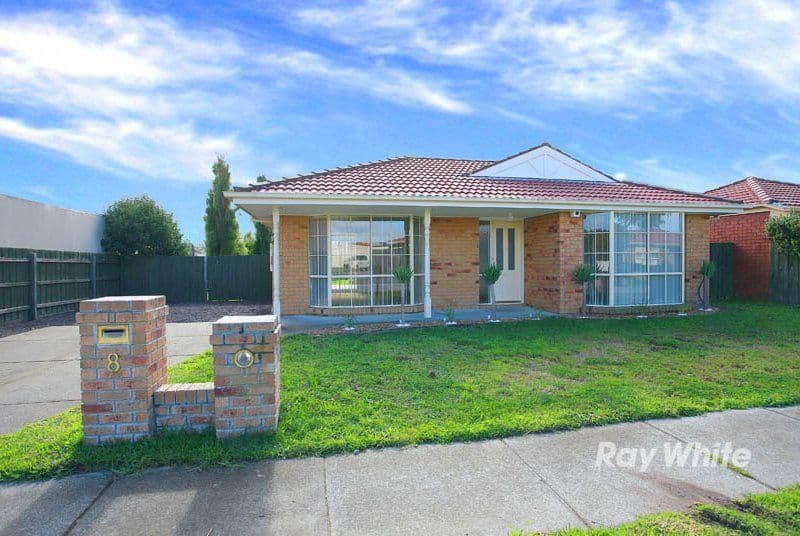 8 Montrose Way, CRANBOURNE VIC 3977, Cranbourne West - Thumbnail 2