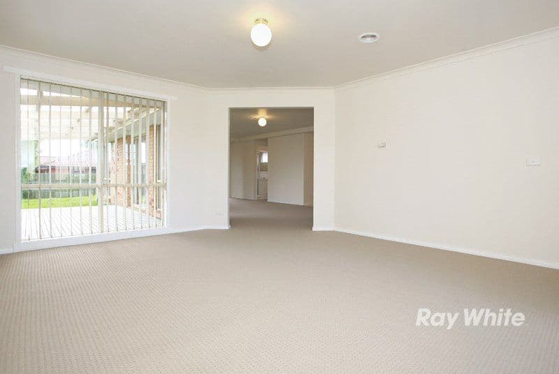 8 Montrose Way, CRANBOURNE VIC 3977, Cranbourne West - Thumbnail 7