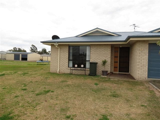 11 Bakerfinch Crescent, ROMA QLD 4455, Roma - Thumbnail 8