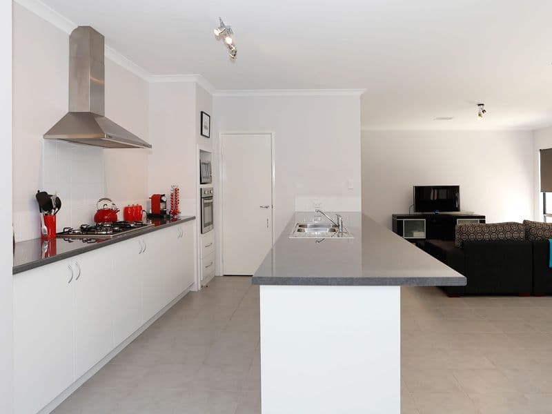 28 Alnwick Turn, LANDSDALE WA 6065, Landsdale - Thumbnail 7
