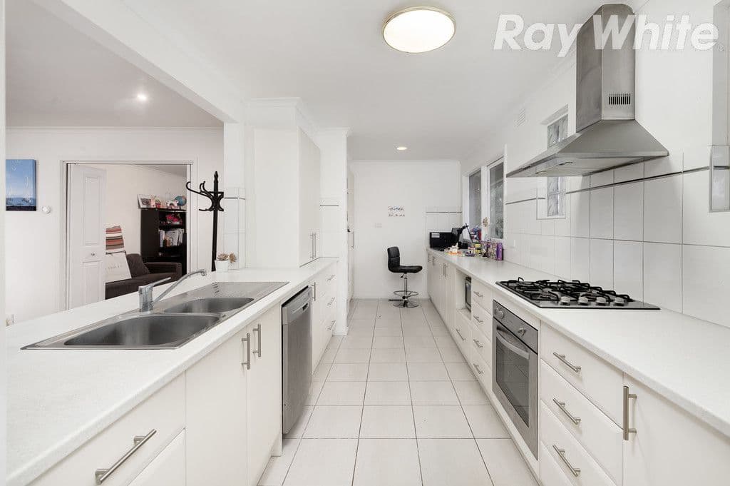 2 Panorama Close, Bundoora VIC 3083, Bundoora - Thumbnail 2