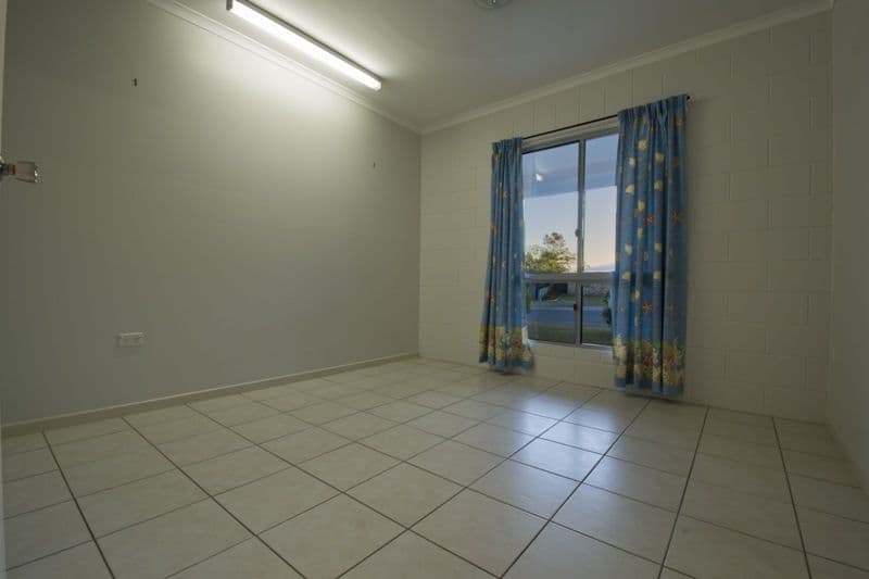 4 Tulip Court, PROSERPINE QLD 4800, Proserpine - Thumbnail 8