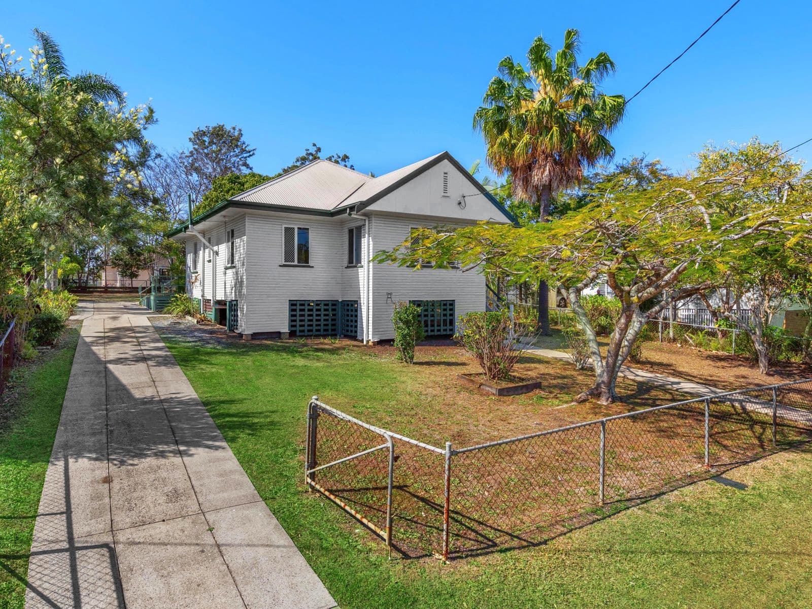 28 Roscoe Street, Holland Park QLD 4121, Holland Park - Image 1