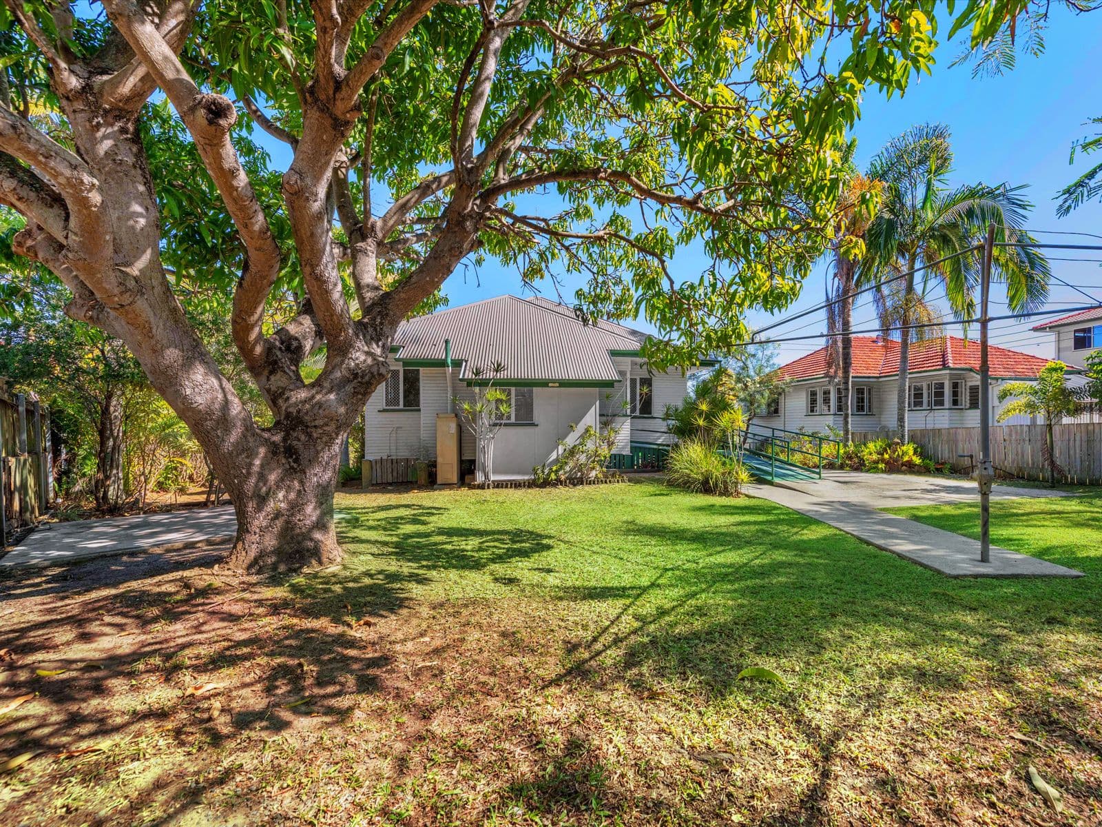 28 Roscoe Street, Holland Park QLD 4121, Holland Park - Thumbnail 3