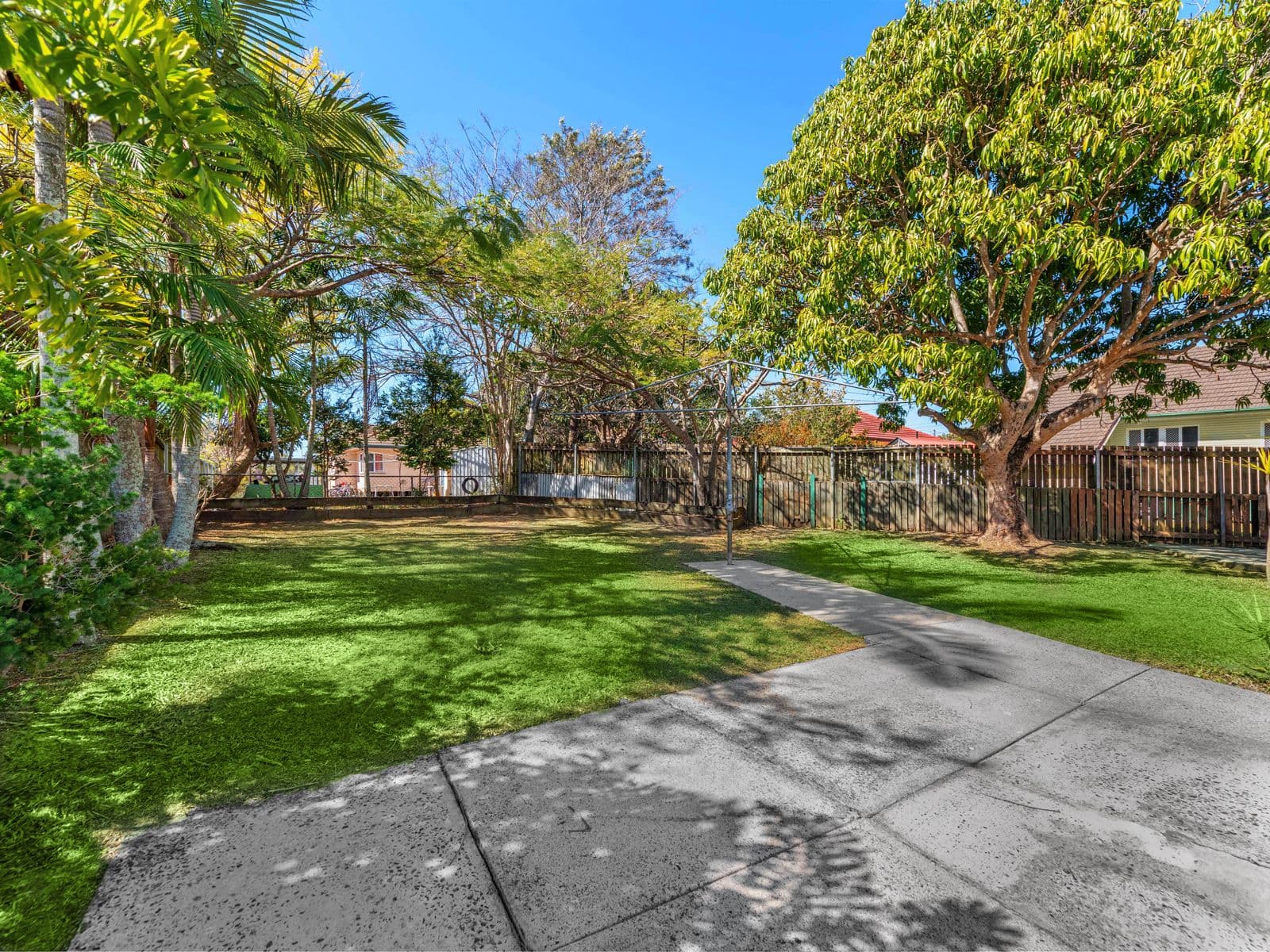 28 Roscoe Street, Holland Park QLD 4121, Holland Park - Thumbnail 4
