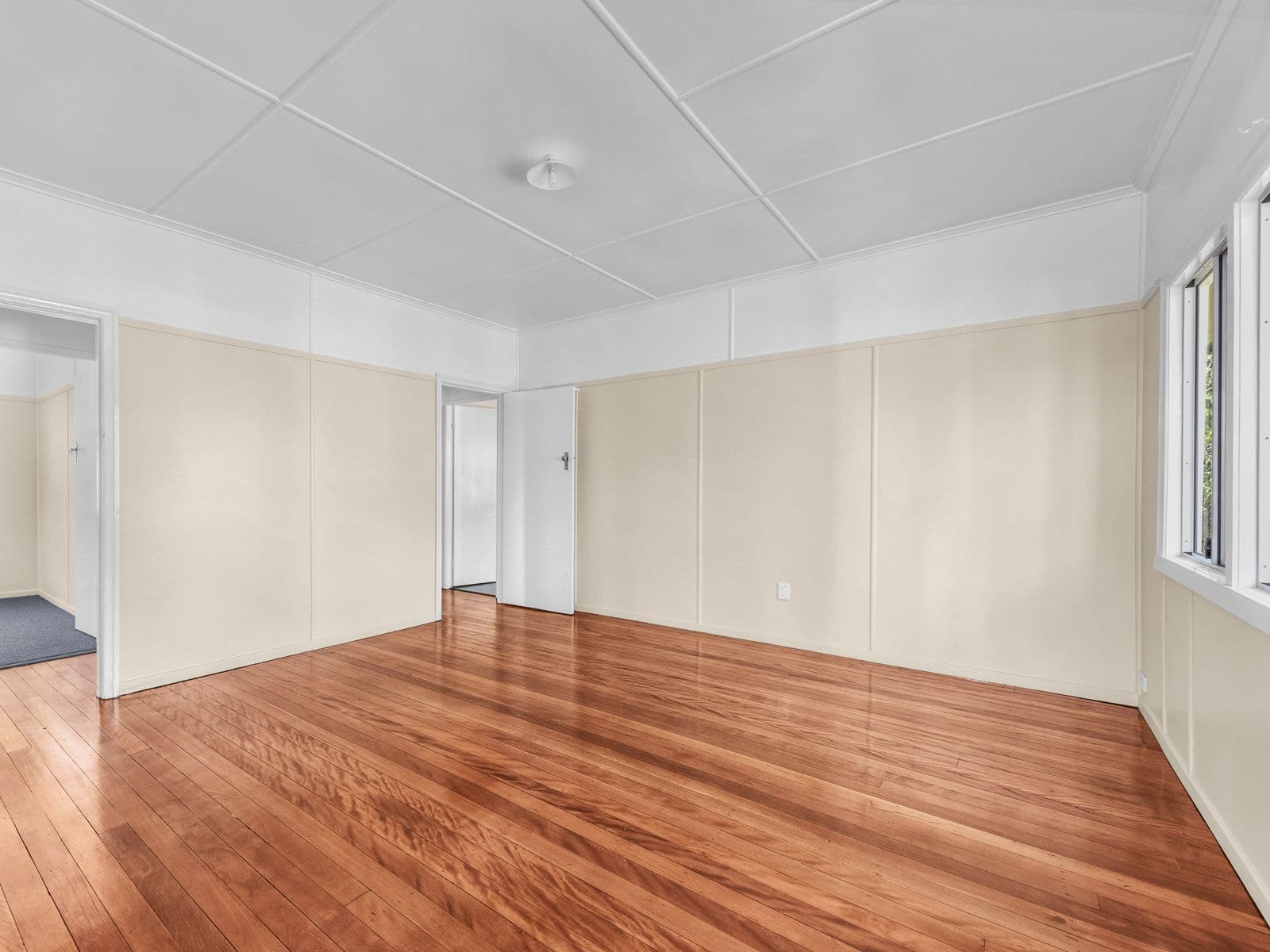 28 Roscoe Street, Holland Park QLD 4121, Holland Park - Thumbnail 5