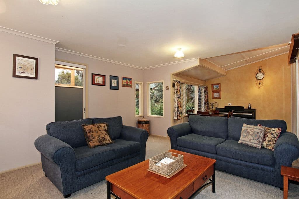 1 GRANDVIEW Avenue, CROYDON VIC 3136, Croydon - Thumbnail 3