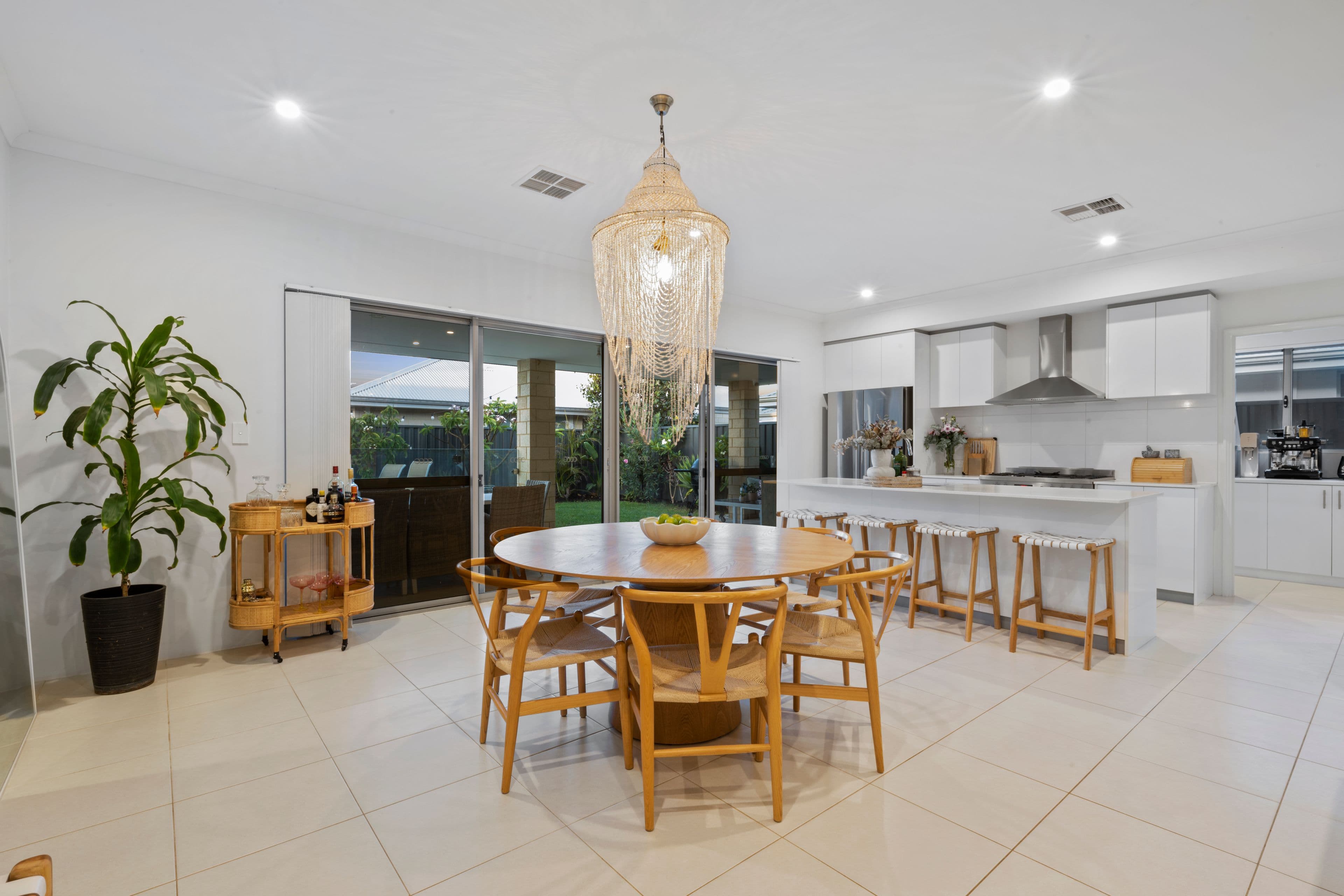 544/73 Lake Street, Caroline Springs - Thumbnail 5