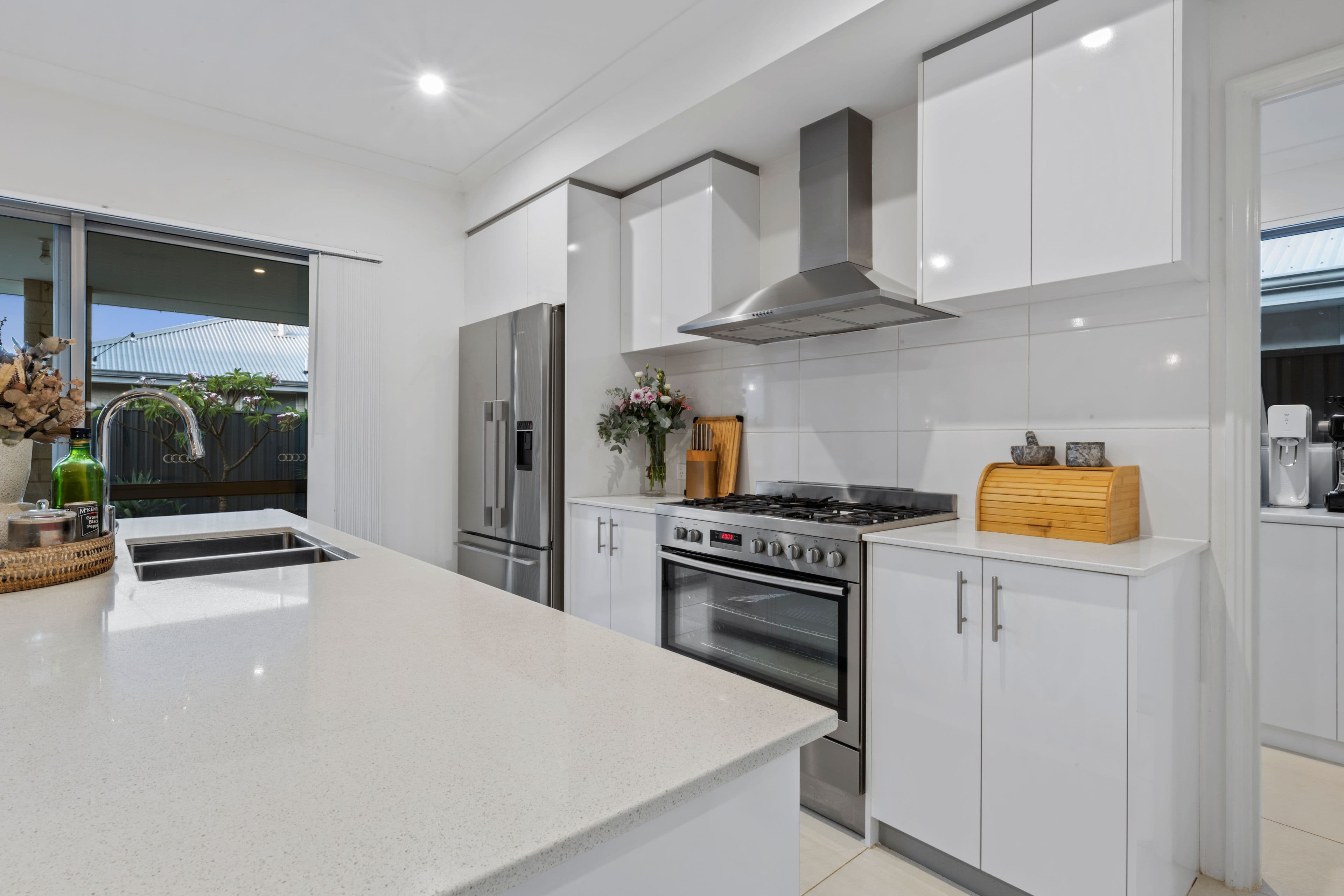 544/73 Lake Street, Caroline Springs - Thumbnail 7