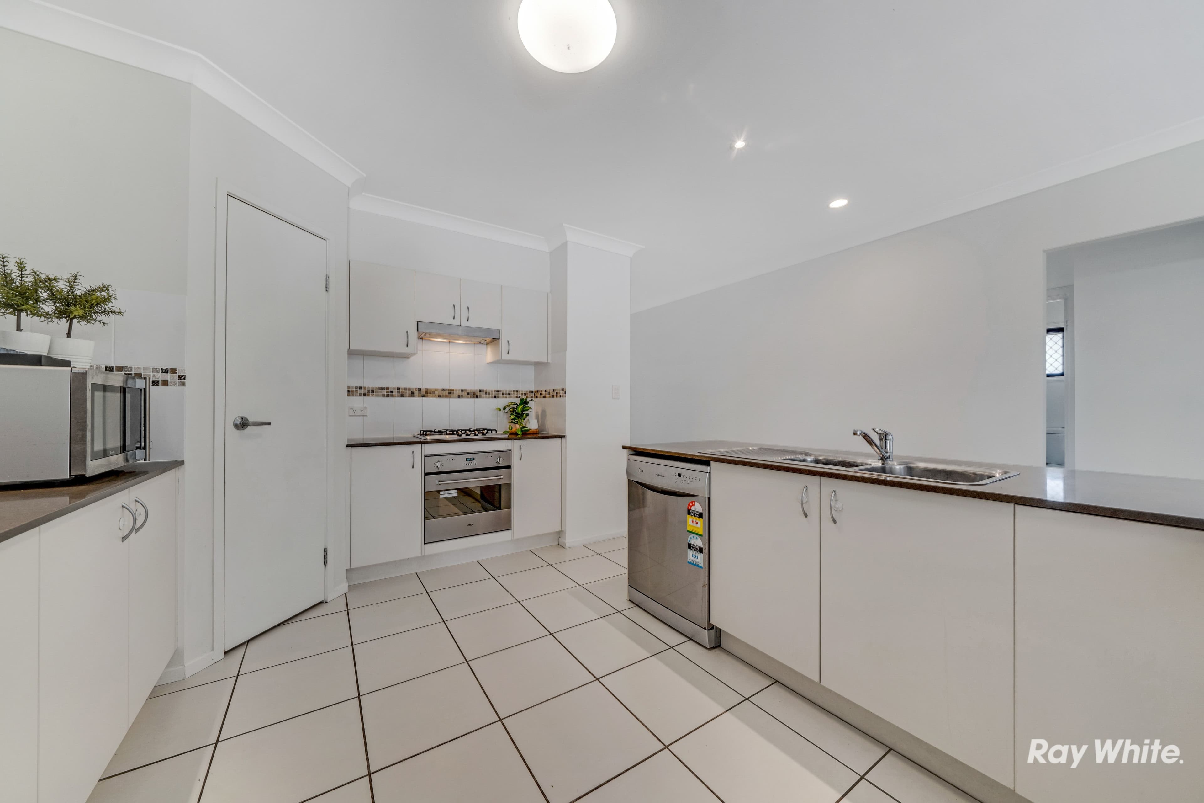 18 Prestige Drive, Marsden QLD 4132, Marsden - Thumbnail 6