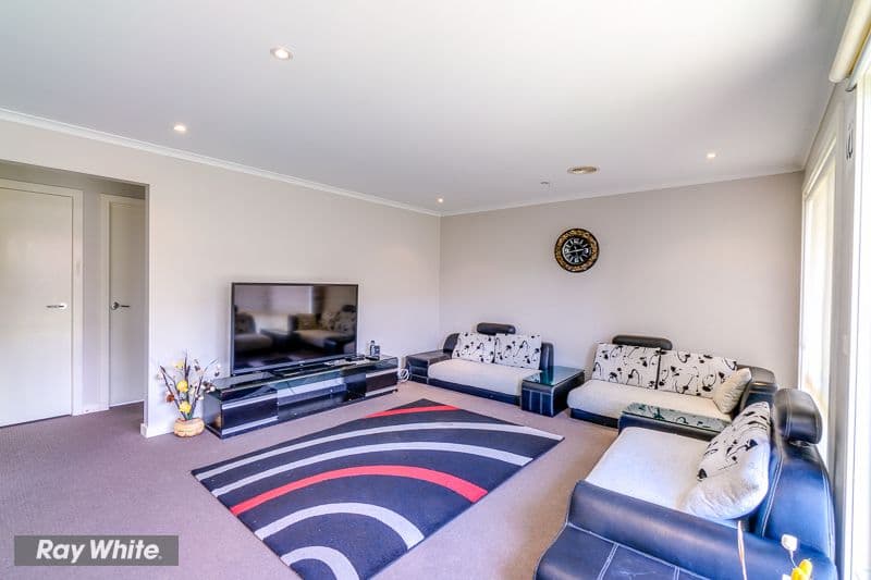 19 Barmera Way, Truganina VIC 3029, Truganina - Thumbnail 2