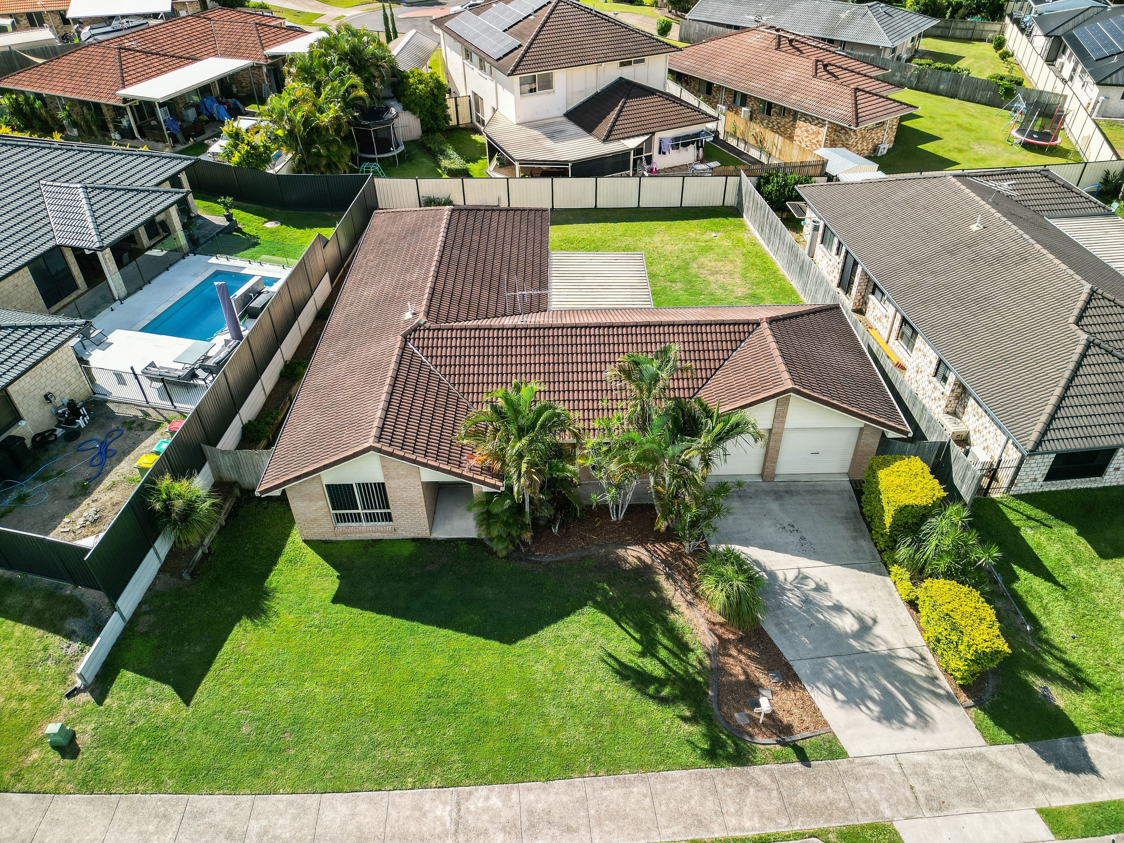 11 Ivanhoe Place, Brassall QLD 4305, Brassall - Thumbnail 2